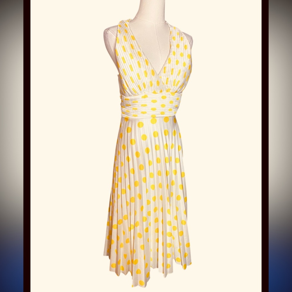 Betsey Johnson Yellow Polka Dot
Halter Pleated Midi Dress Size 2
Y2K Style - Picture 5 of 13